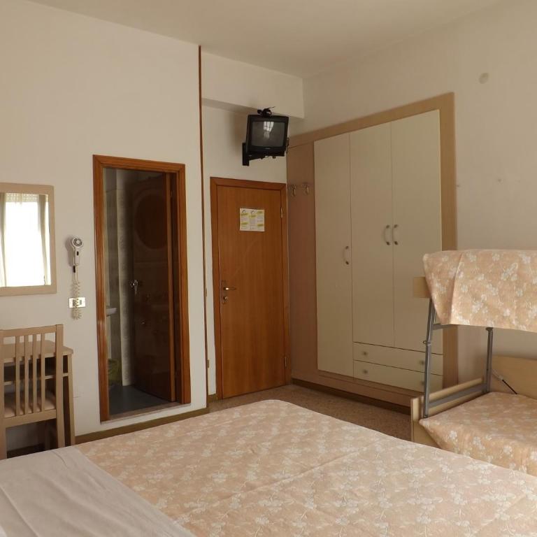 Hotel Desiree - Camera Quadrupla Standard - 4
