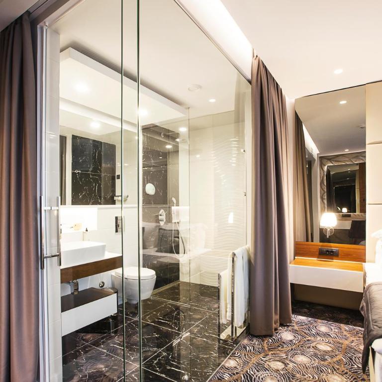 Sky Hotel - Superior Dvokrevetna Soba s Bračnim Krevetom i Besplatnim Korišćenjem Parkinga - 14