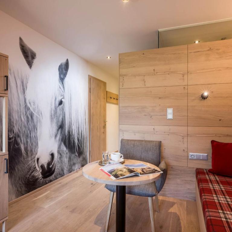 Hotel Haflingerhof - Deluxe Doppelzimmer mit Balkon - 5
