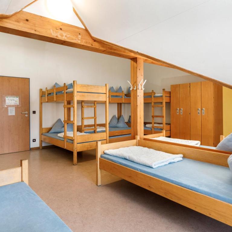 DJH Jugendherberge Oberstdorf - membership required - Mitgliedschaft erforderlich! - Einzelbett im gemischten Schlafsaal - 2