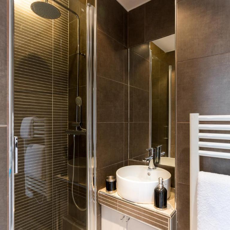 Habitat Parisien - Appartement Opéra Galeries Lafayette - Appartement avec Balcon - 16