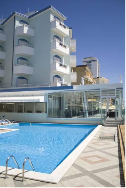 Aparthotel Royal - Apartamento de 1 dormitorio con balcón (3 adultos) - 2
