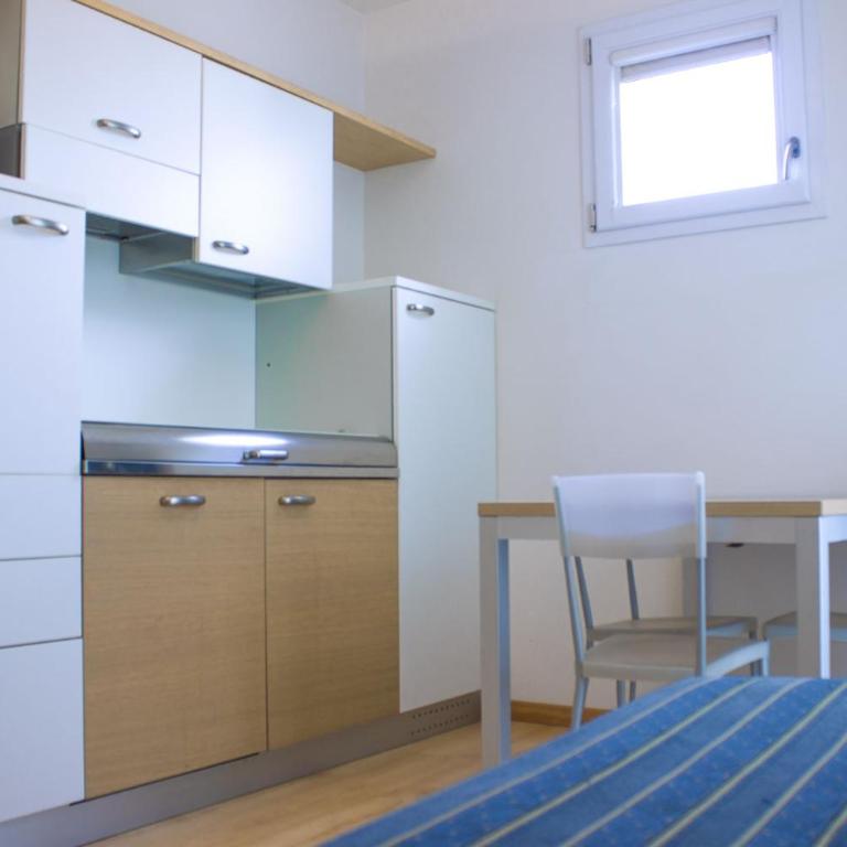 Aparthotel Royal - Apartamento de 1 dormitorio con balcón (3 adultos) - 8