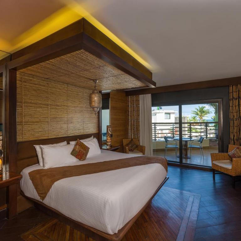 La Divina by Aldea Thai - Junior Suite Street View - 2