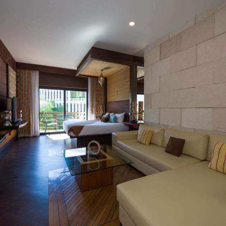 La Divina by Aldea Thai - Junior Suite Street View - 4