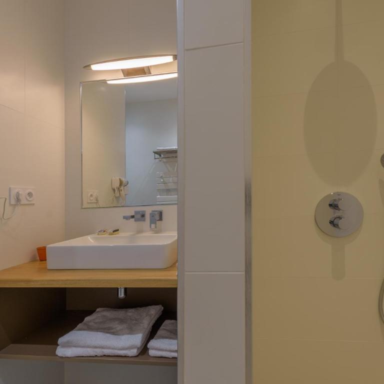Casa Mir - Doppel-/Zweibettzimmer mit Bergblick - 2
