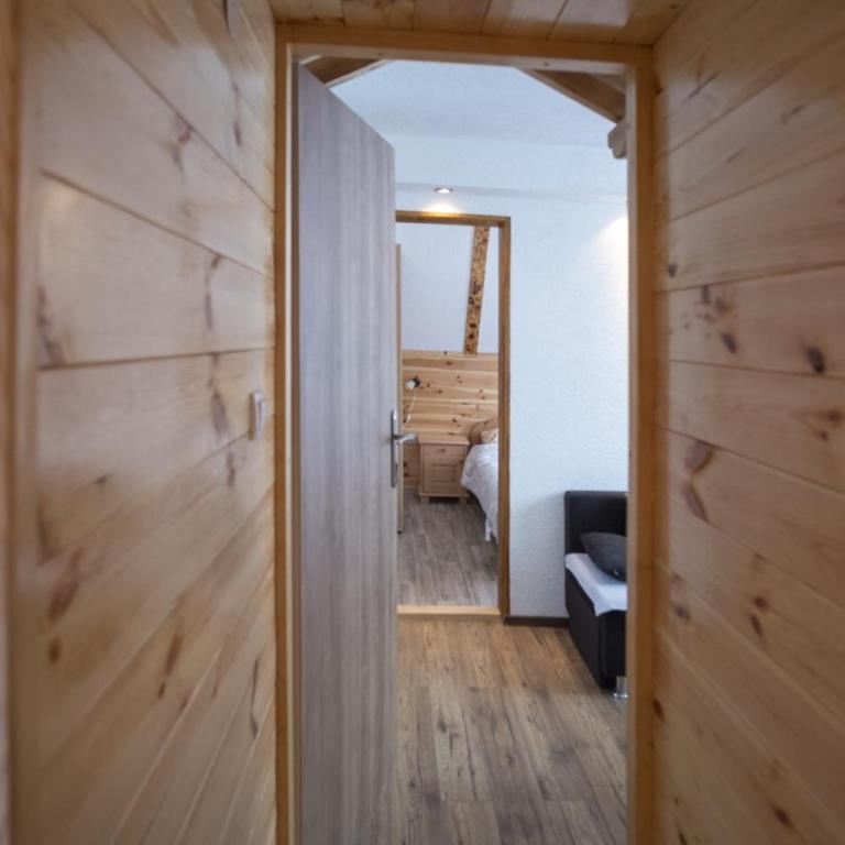 Durmitorske zore - Two-Bedroom Apartment - 13