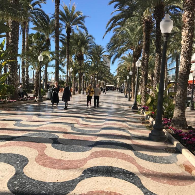 Estudiotel Heart of Alicante with sea view - Apartment - 58