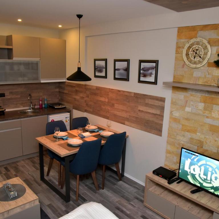 Apartman Sladjana Premier 12 Milmari - Studio Apartment - 24