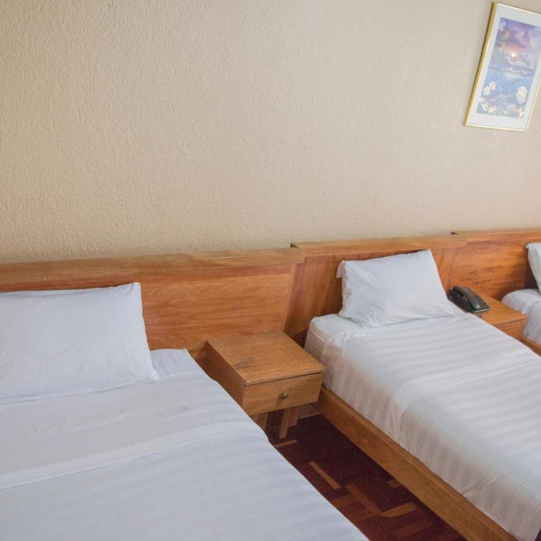 Hostal Loro Verde - Triple Room - 4