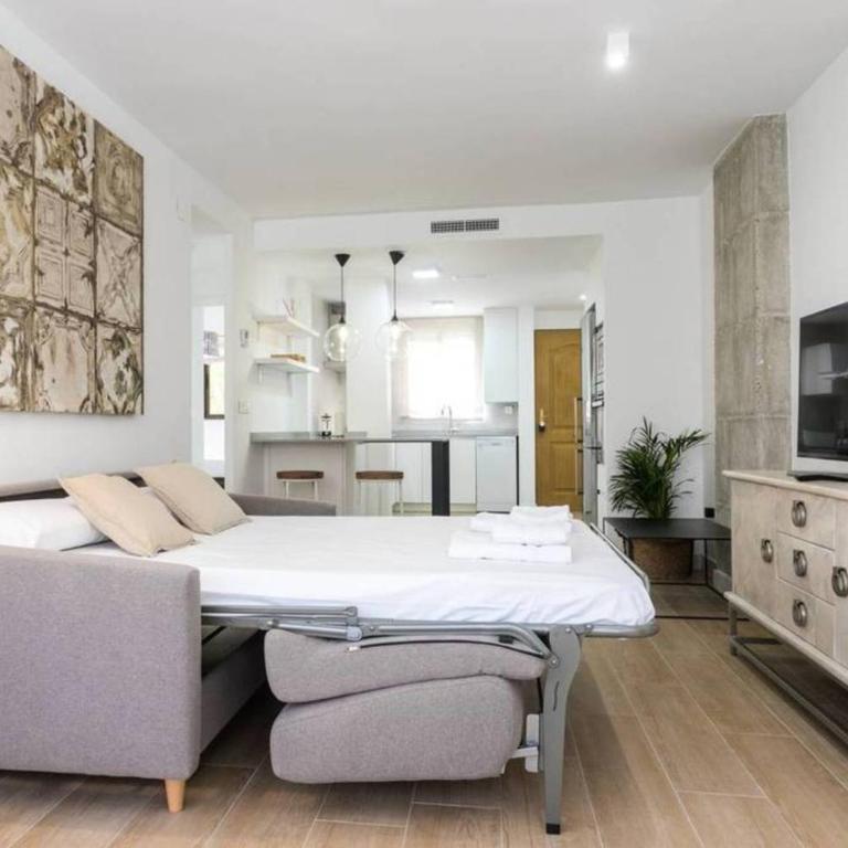 New San Juan beach apartment with AC - Apartment - 5