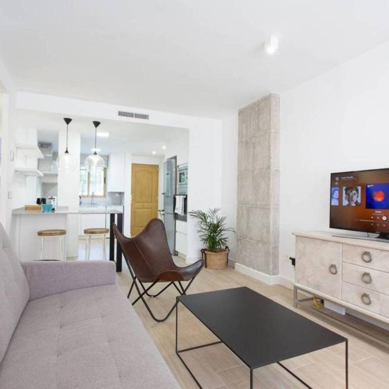 New San Juan beach apartment with AC - Apartment - 7