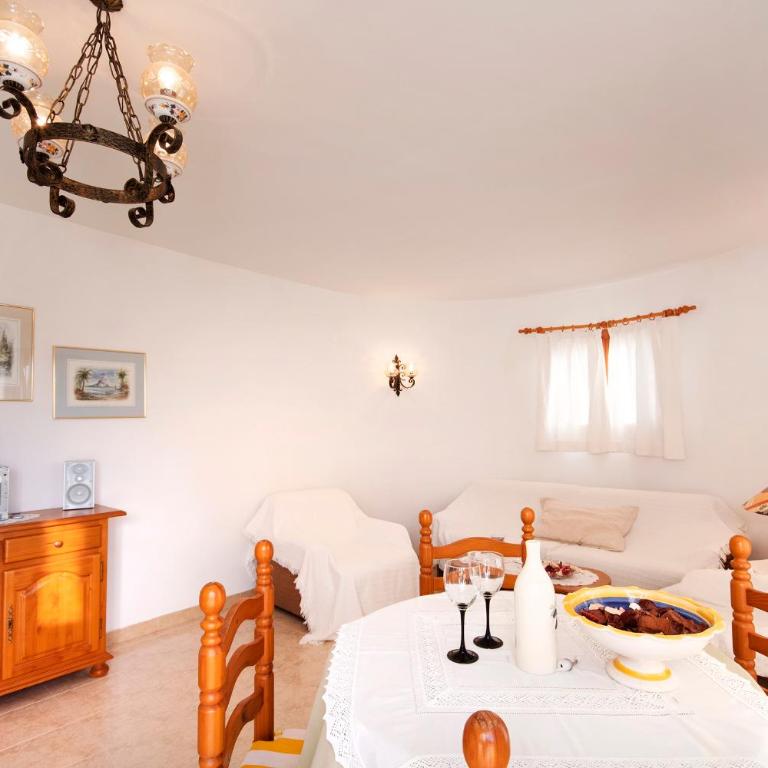 Villa Heno, Beautiful detached villa with large private pool - by Holiday Rentals Villamar - Villa con piscina privada - 34