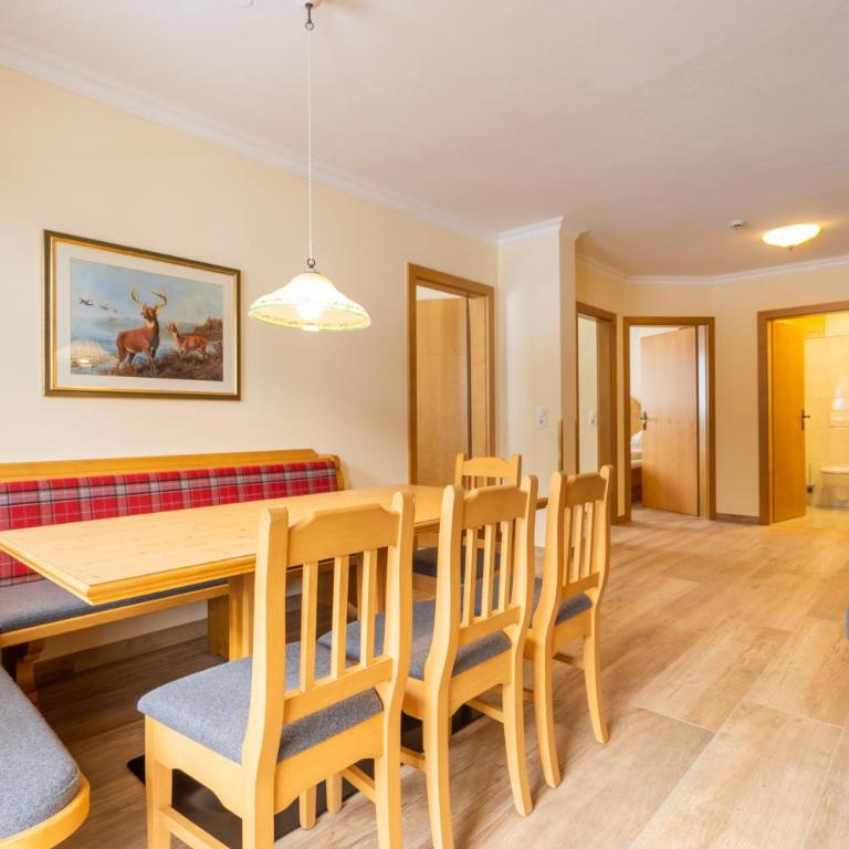 Hubertus Alpine Living - Apartment mit 3 Schlafzimmern und Balkon - 2