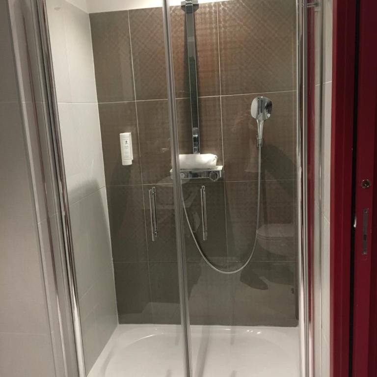 Hôtel Boutique Richelieu, Lyon Gare Part-Dieu - Chambre Lit Queen-Size Standard - Côté Balcon - 3