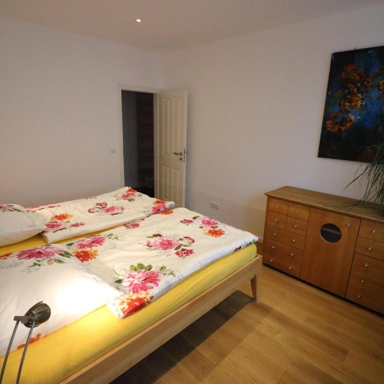 Fewo am Josephsplatz 125 m2 - Three-Bedroom Apartment - 11