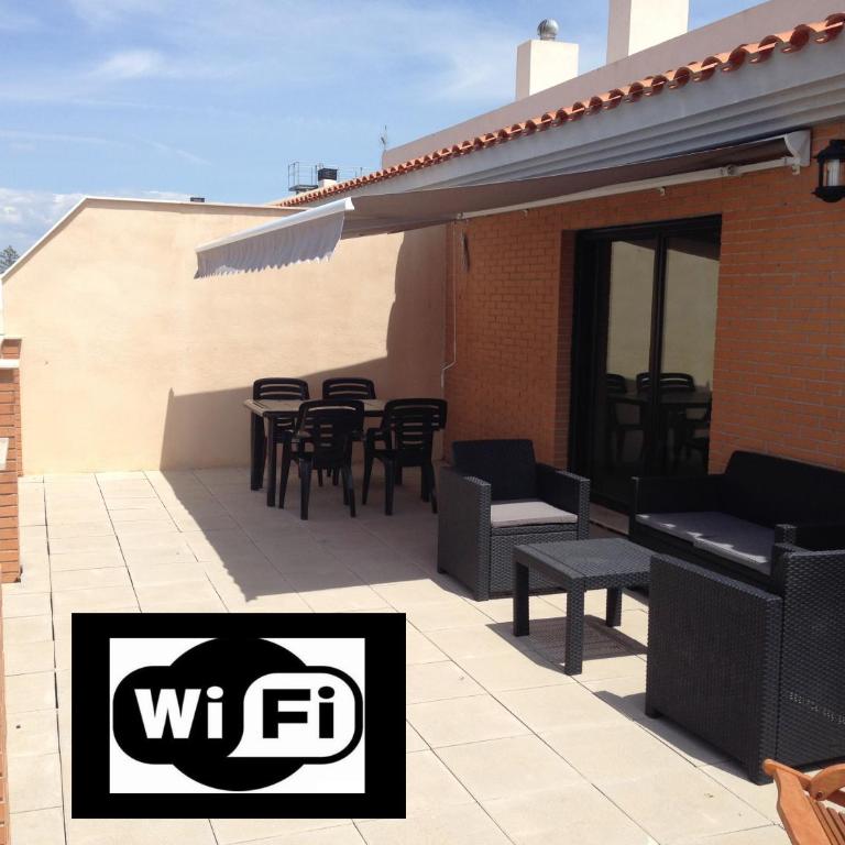 Atico con Terraza, Parquing y Wifi en Peñiscola - Two-Bedroom Apartment - 1