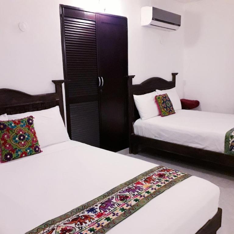 Hotel Peregrina - Habitación Doble Estándar - 2 camas - 4