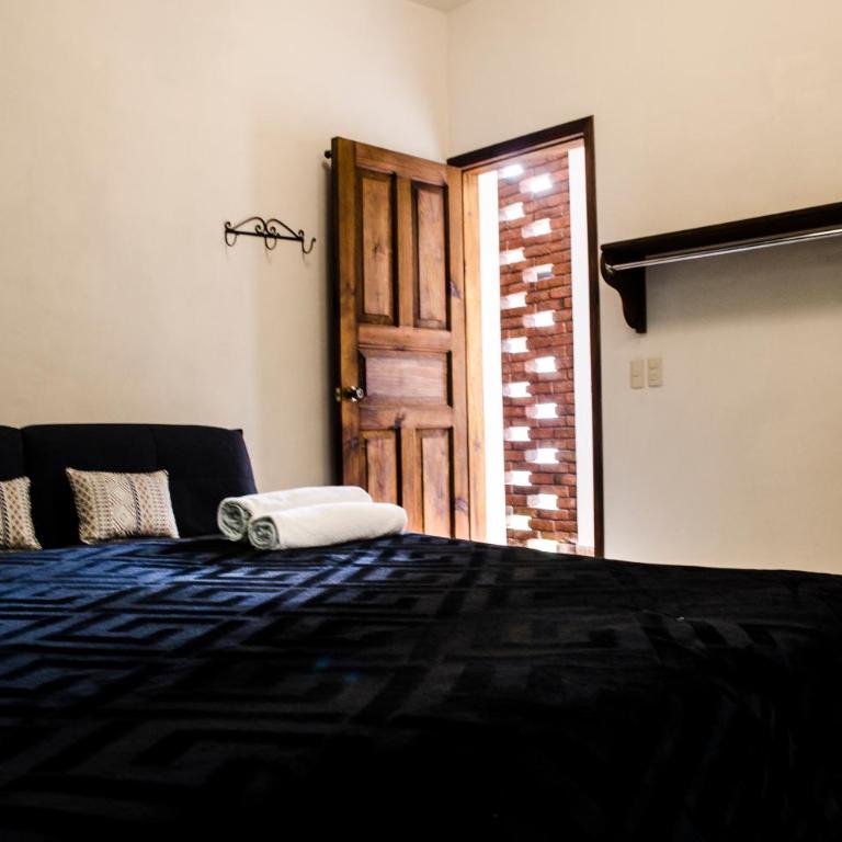 Casa Tequio - Comfort Triple Room with Shower - 4