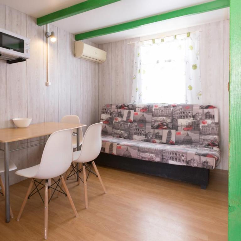 Camping Los Llanos - Bungalow Gran Trianon - 2