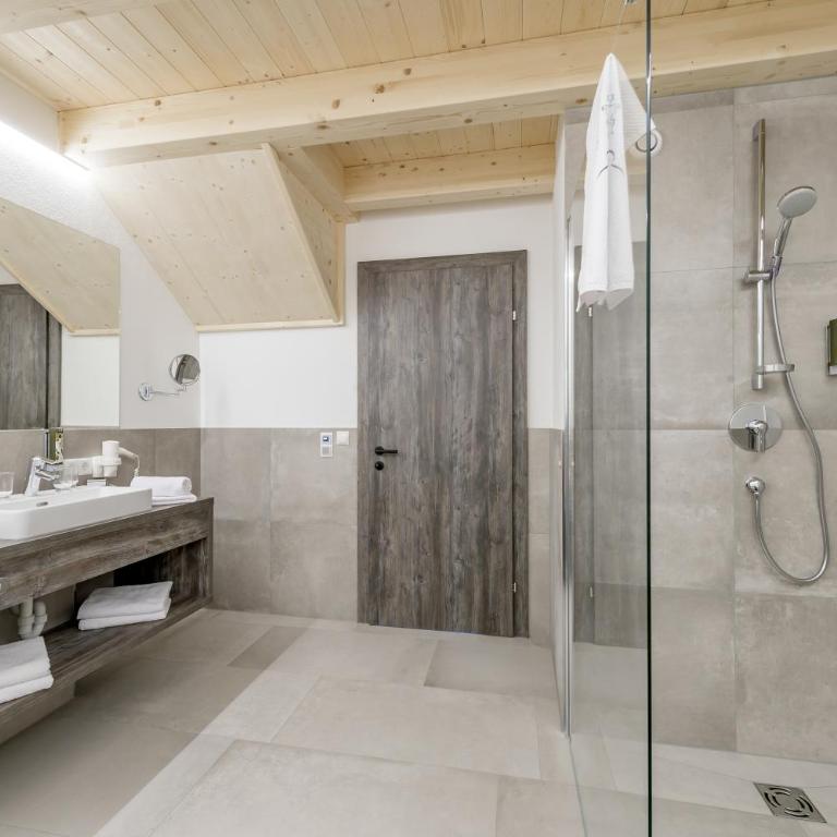 HOTEL Burgstein alpin & lifestyle - Suite mit Balkon - 4