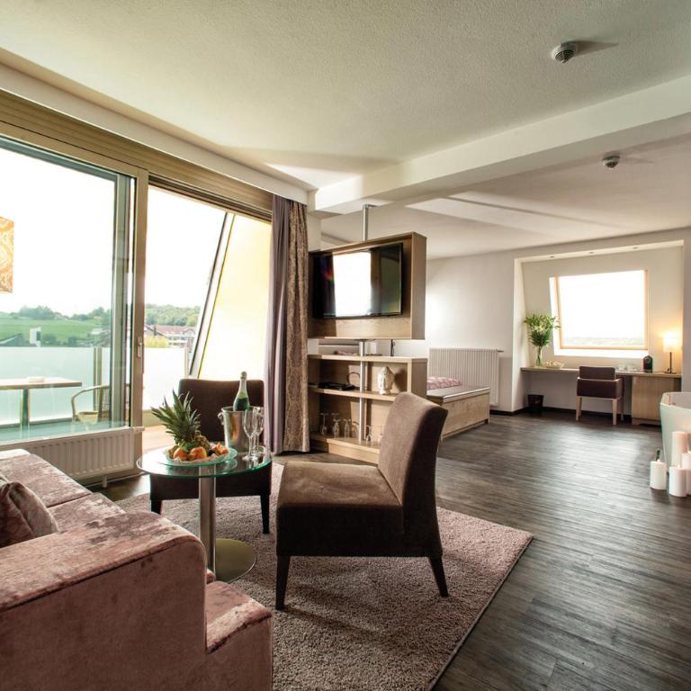 Hotel Vier Jahreszeiten Loipersdorf - Suite con Accesso Vasca Termale - 1