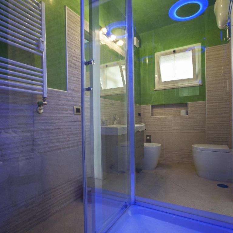 Rogiual - Grande Chambre Double ou Lits Jumeaux - 3