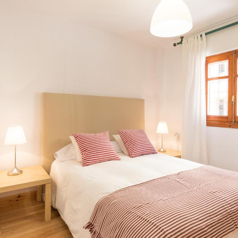 Mundo Nuevo: Acogedor Apartamento en el Centro - Apartamento de 3 dormitorios - 2