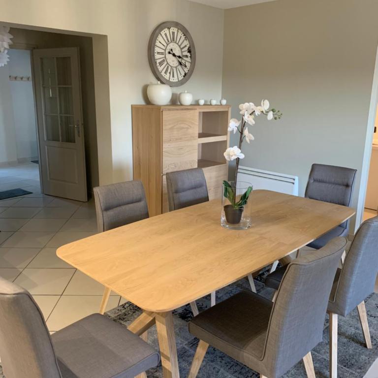 Appartement de 100m² bien situé - Appartement - 16