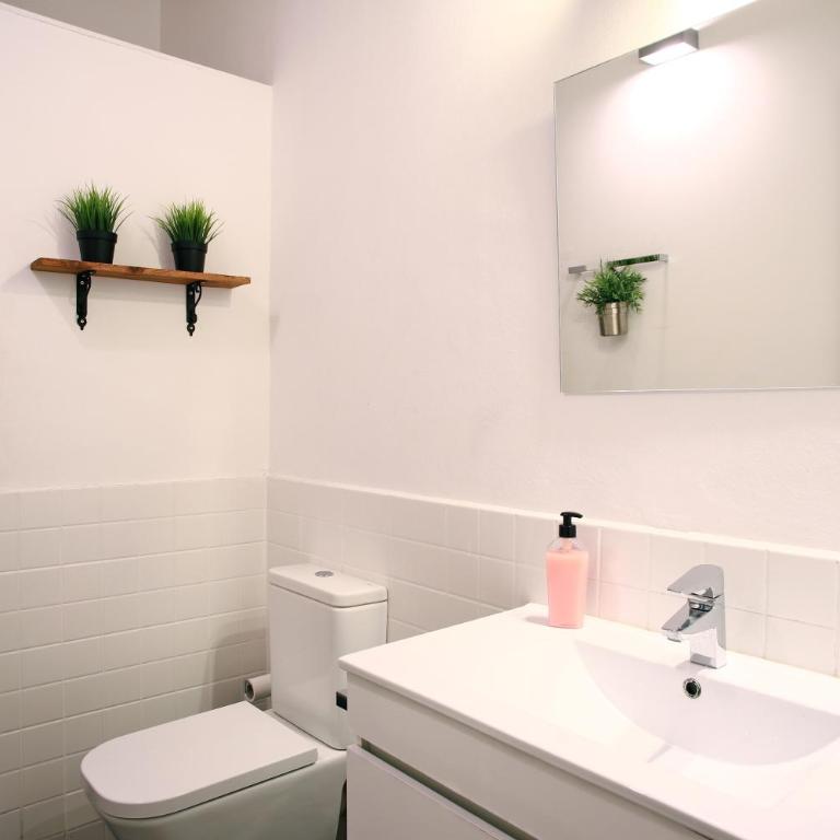 Bird House - Quintuple Room with Shared Bathroom - 5