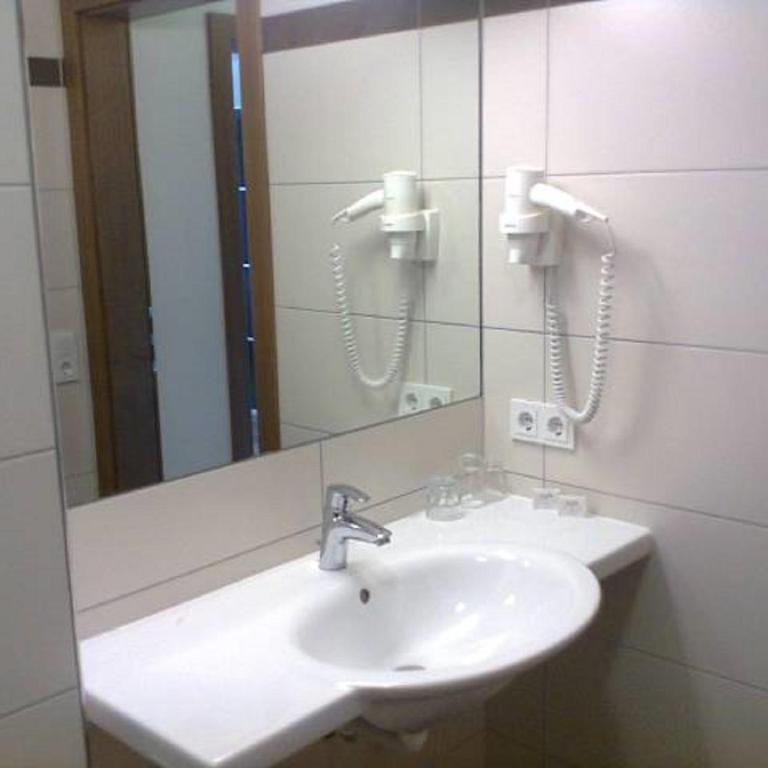 Hotel Traube - Standard Doppelzimmer - 6