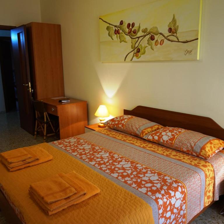 B&B Piazza 300mila - Habitación Doble con baño privado externo - 2