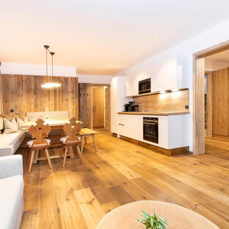 Central - Holiday Resort Flachau - Deluxe Apartment - 5