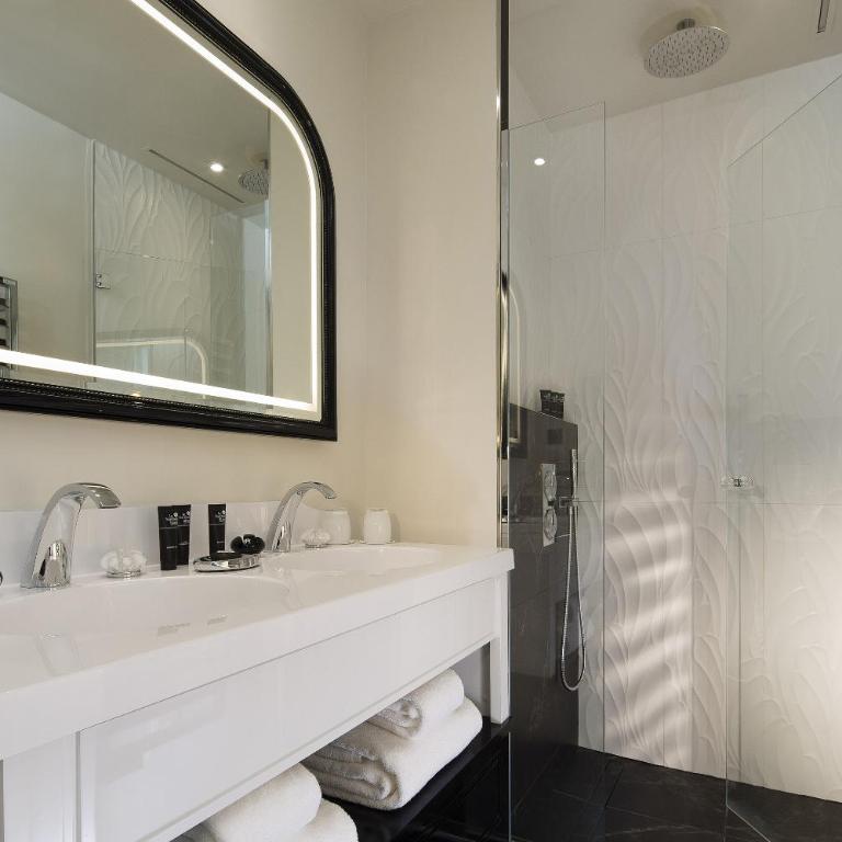 Le Narcisse Blanc - Superior King or Twin Room - 3