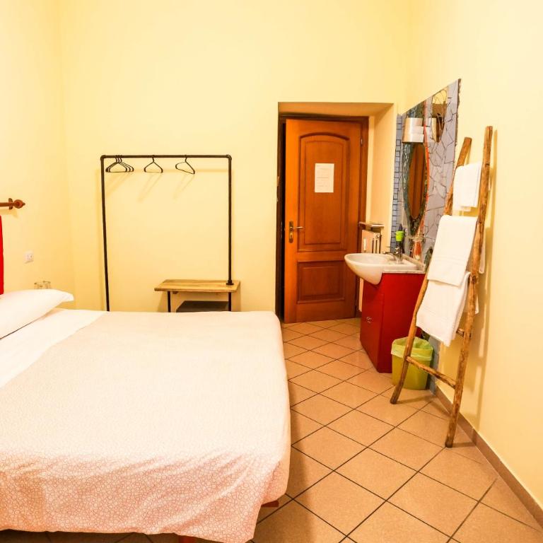 The Beehive Hostel - Camera Matrimoniale Standard - 3