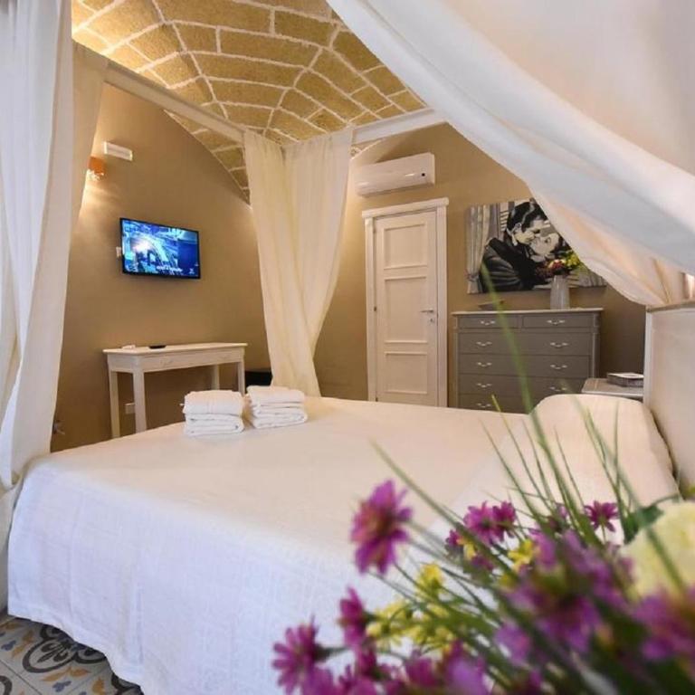 B&B Laura - Luxury Rooms - Camera Familiare con Balcone - 2