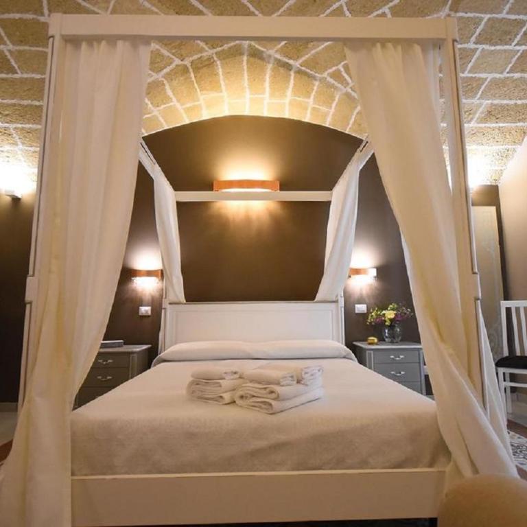 B&B Laura - Luxury Rooms - Camera Familiare con Balcone - 3
