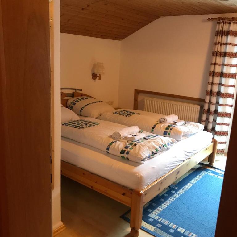 Haus Rudigier by Châtel Reizen - Dreibettzimmer mit Gemeinschaftsbad - 5