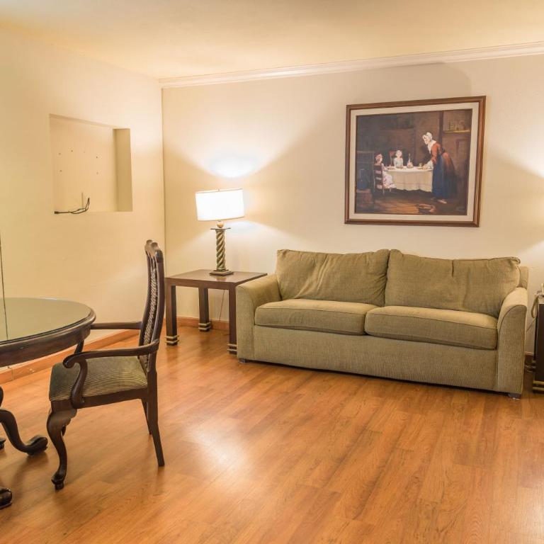 Rose Hotel - Deluxe Double Room with Two Double Beds - 3