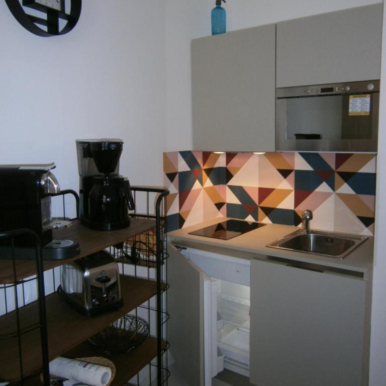 APPARTEMENT 2 PIECES COEUR VIEIL ANTIBES - Appartement 1 Chambre - 4
