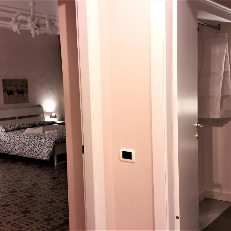 Manzoni Suite Home - Two-Bedroom Apartment with Balcony - 15
