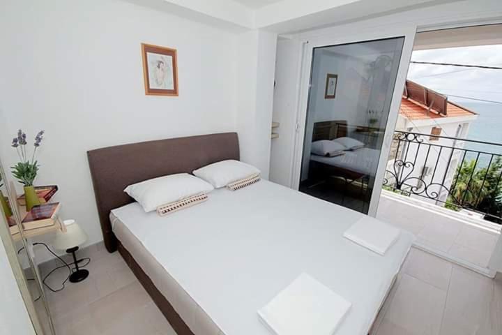 Apartmani Kasija - Apartman Tipa "Suite" sa Bračnim Krevetom (Queen-size) i Pogledom na More - 19