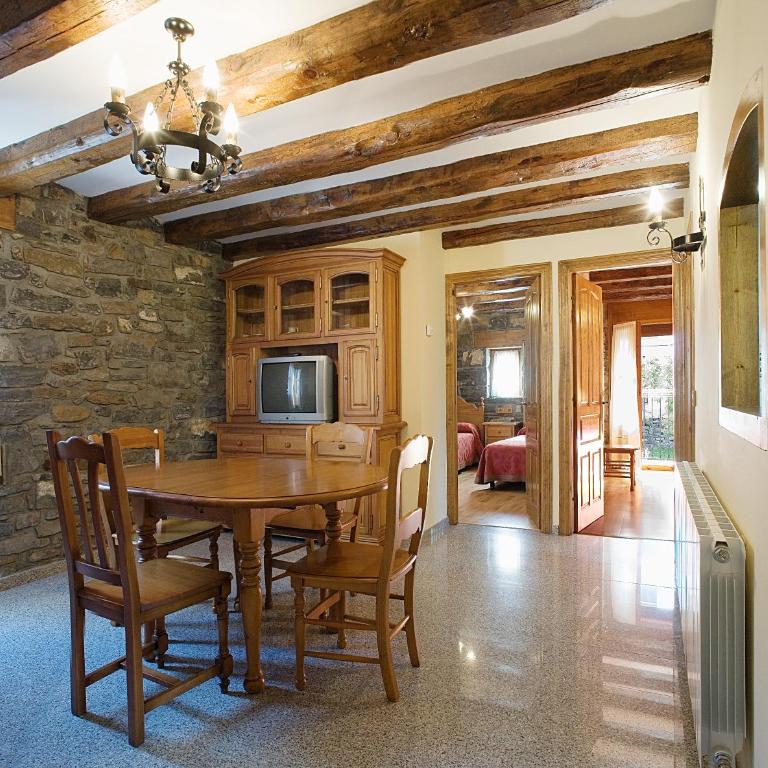 Apartamentos Casa Buisan - Appartamento con 2 Camere da Letto e Balcone - 6
