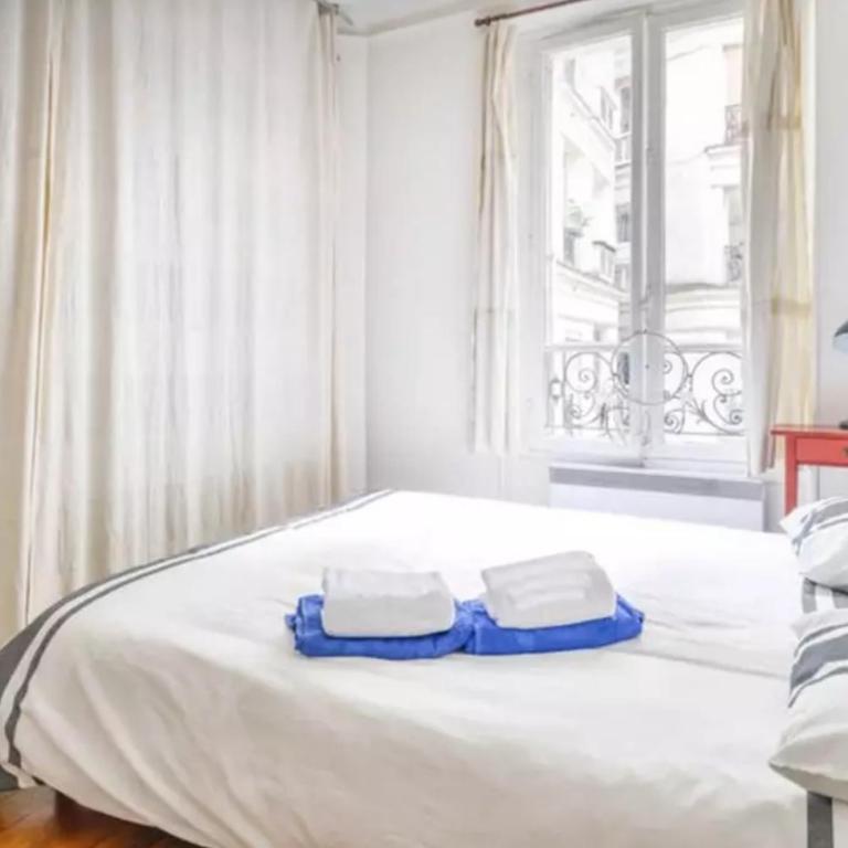 Appartement de charme de 60 m2 entre Montmartre et Batignolles - Appartement 3 Chambres - 41