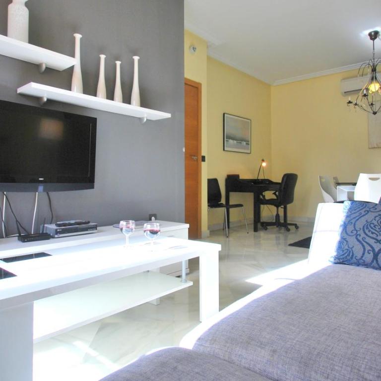 Living-Sevilla Apartments San Lorenzo - Apartamento de 3 dormitorios (6 adultos) - 9