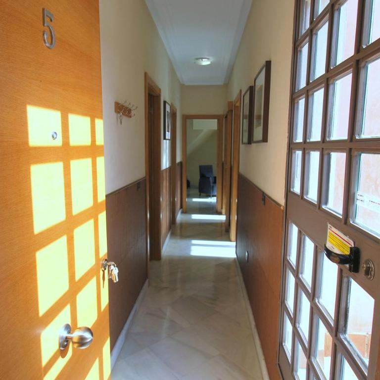 Living-Sevilla Apartments San Lorenzo - Apartamento de 3 dormitorios (6 adultos) - 17