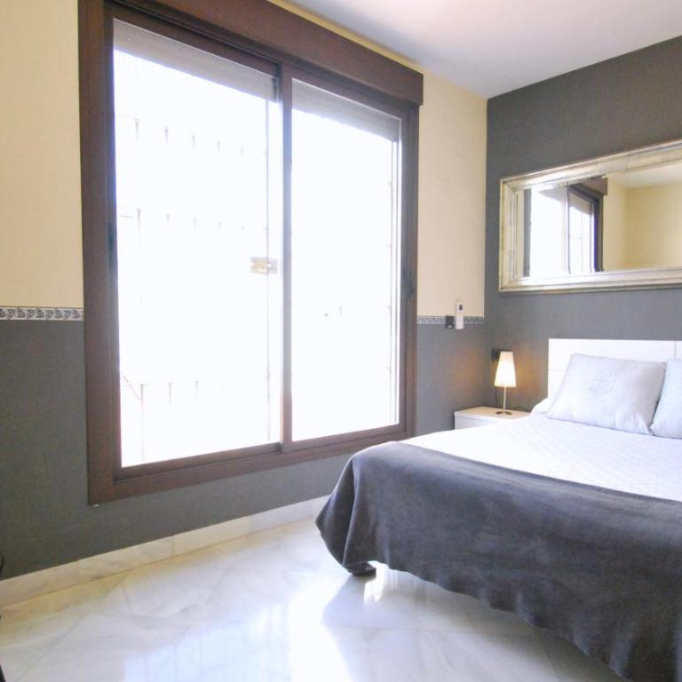 Living-Sevilla Apartments San Lorenzo - Apartamento de 3 dormitorios (6 adultos) - 20
