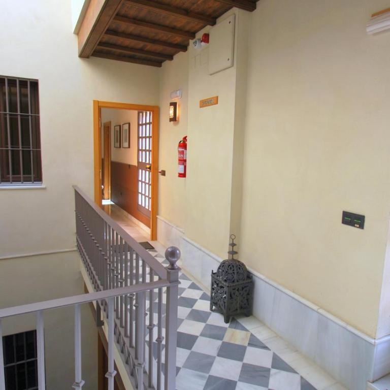 Living-Sevilla Apartments San Lorenzo - Apartamento de 3 dormitorios (6 adultos) - 24