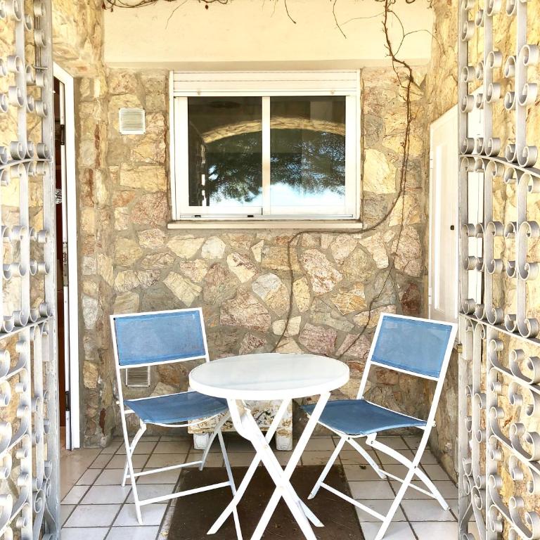 Appartement devant la plage - Three-Bedroom Apartment - 22