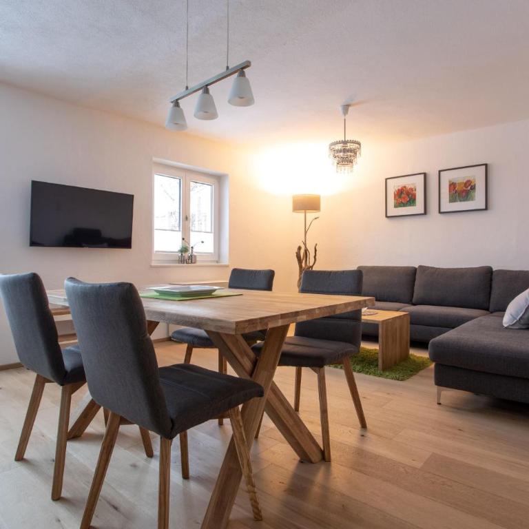 Haus am Stein - Apartment mit 2 Schlafzimmern und Balkon - 2